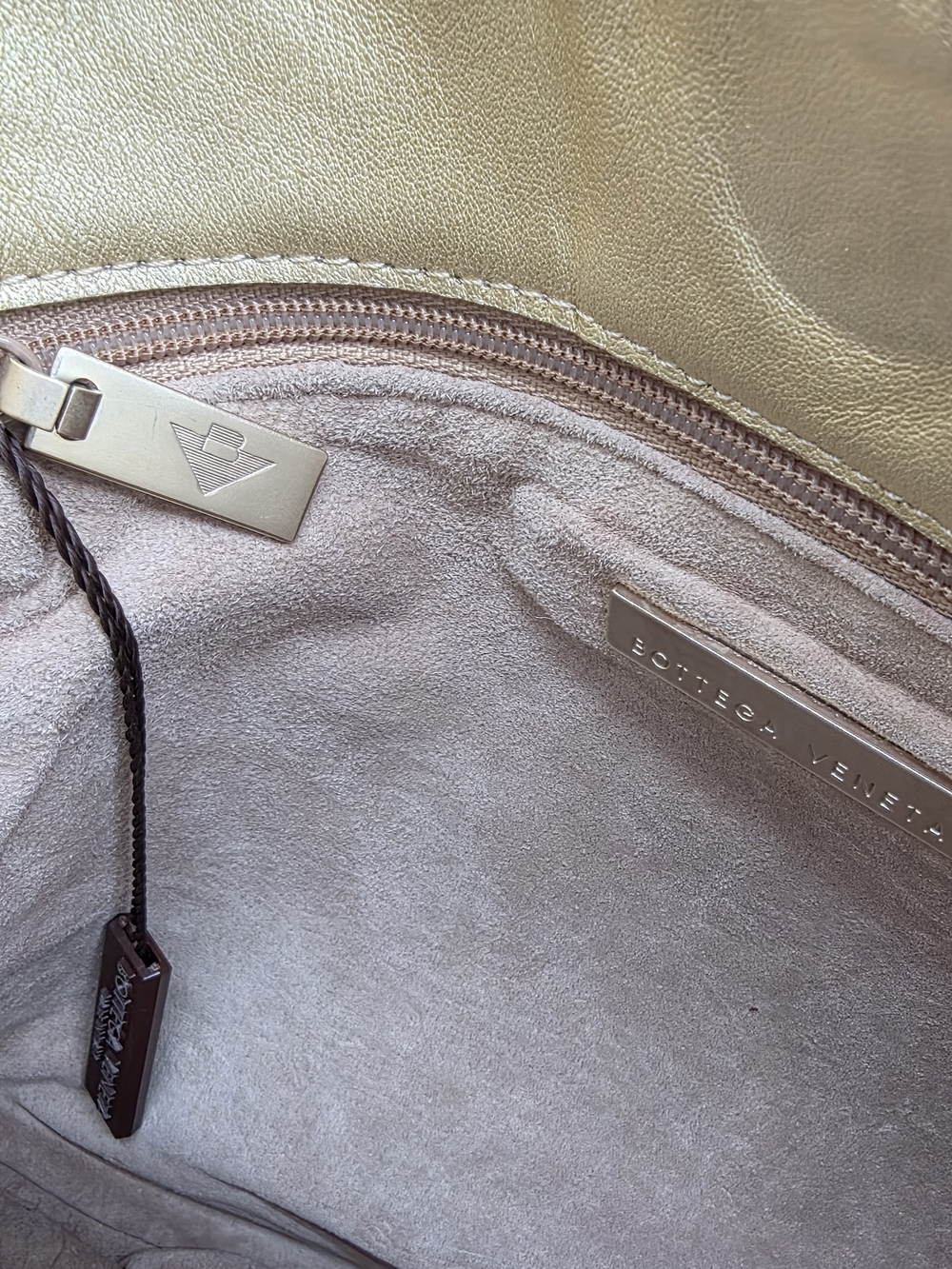 [VINTAGE] Bottega Veneta Metallic Gold Woven Crescent Shoulder Bag w/ COA - Picture 14 of 16